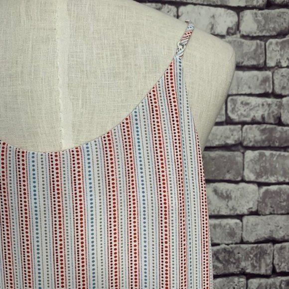 Simply Styled Blouse W/ Front Ruffle Size LP - Picture 7 of 9